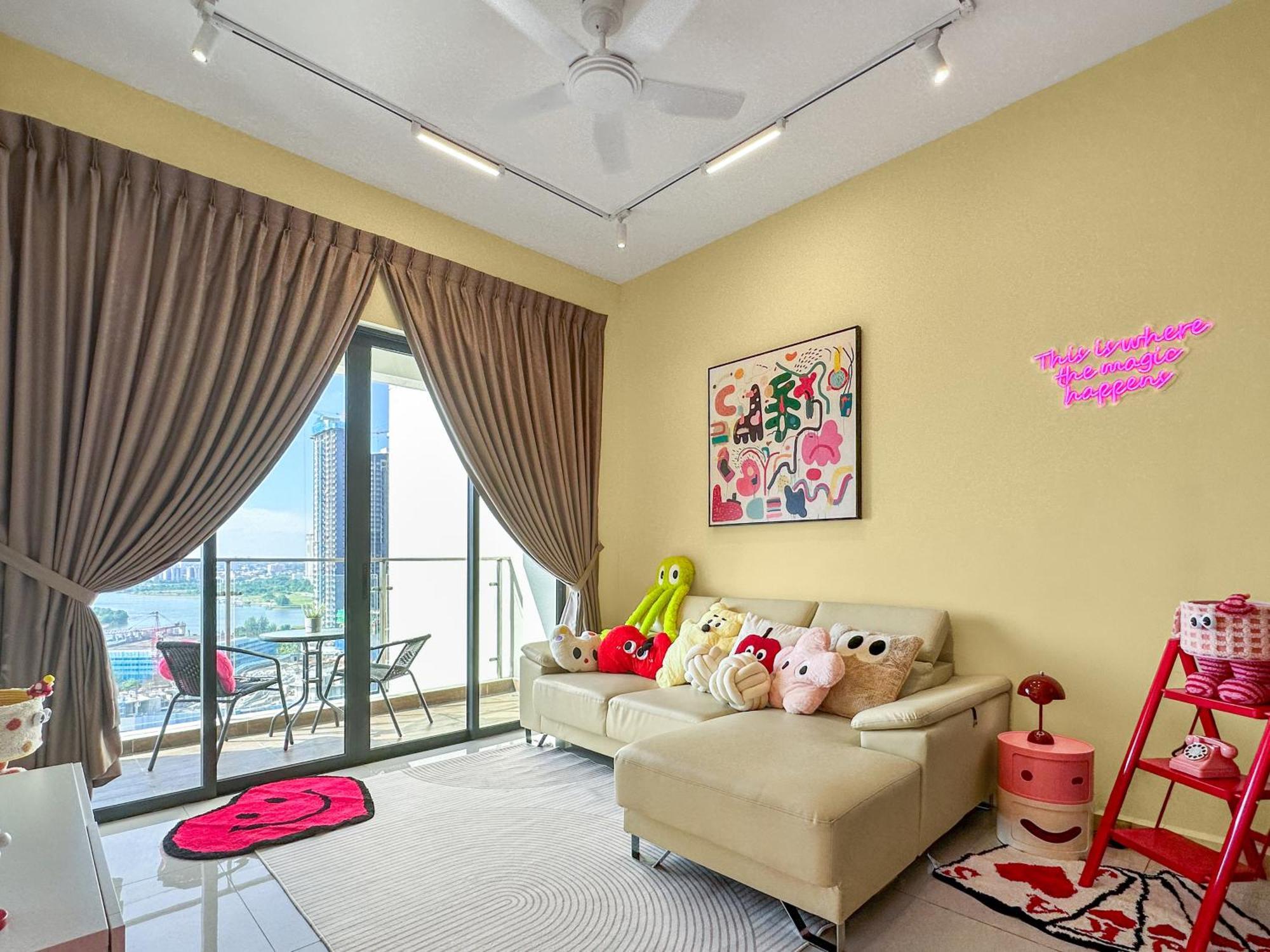 Funxvivid Seaview 2br 2cp Near Sg Ciq Ksl Zoojb Free Netflix Wifi Apartment