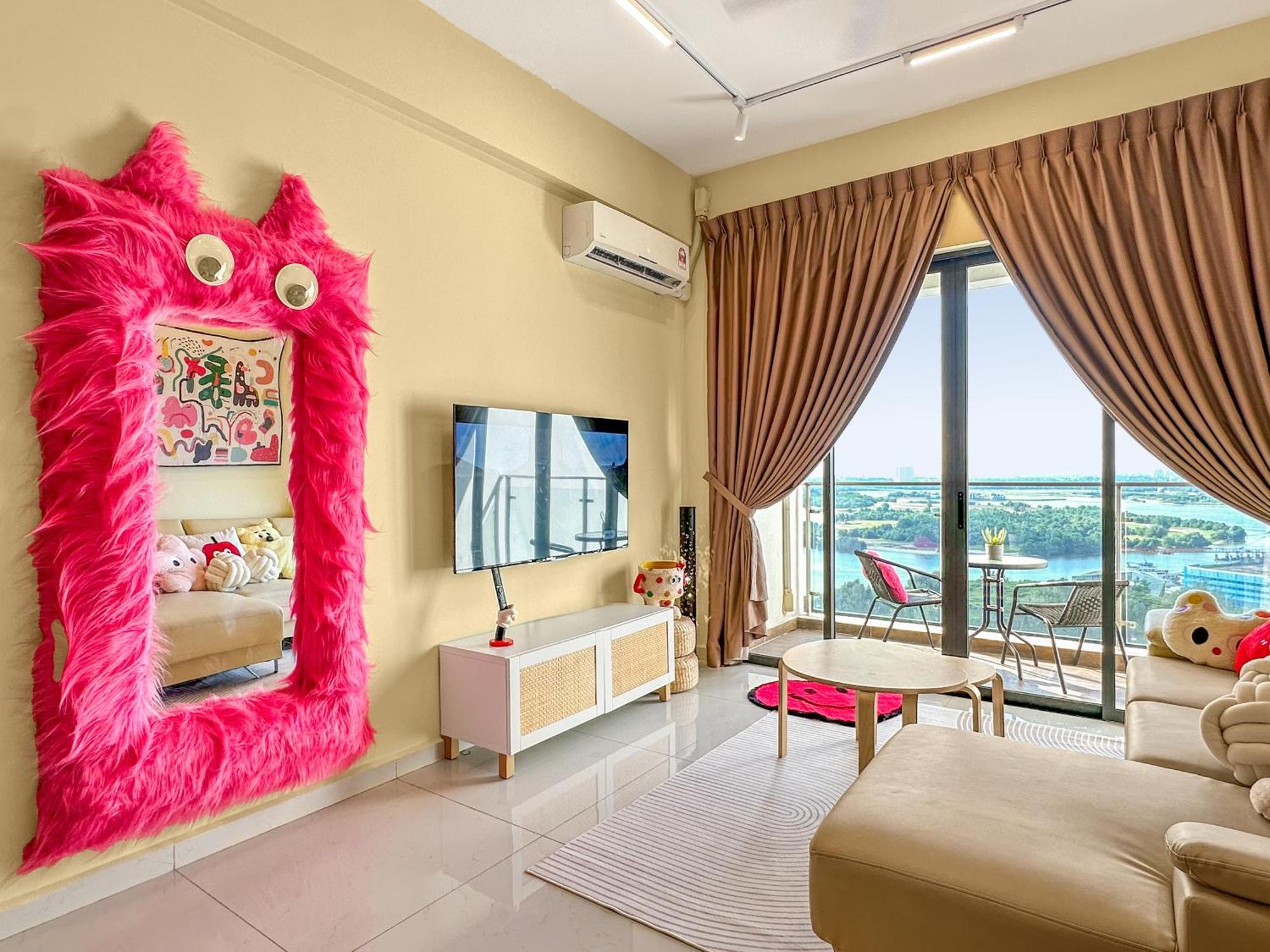 Apartment Funxvivid Seaview 2br 2cp Near Sg Ciq Ksl Zoojb Free Netflix Wifi