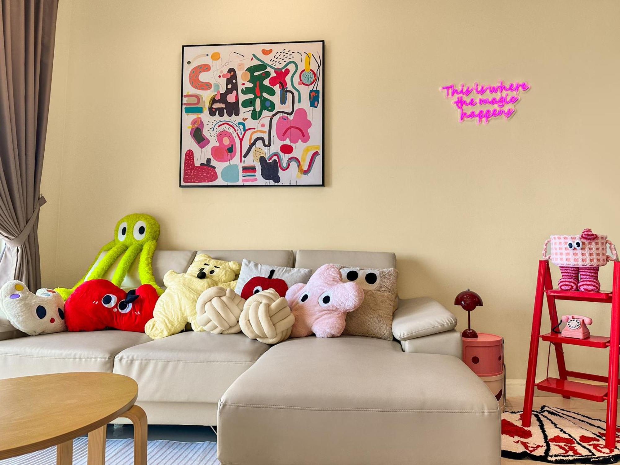 Funxvivid Seaview 2br 2cp Near Sg Ciq Ksl Zoojb Free Netflix Wifi Apartment Johor Bahru