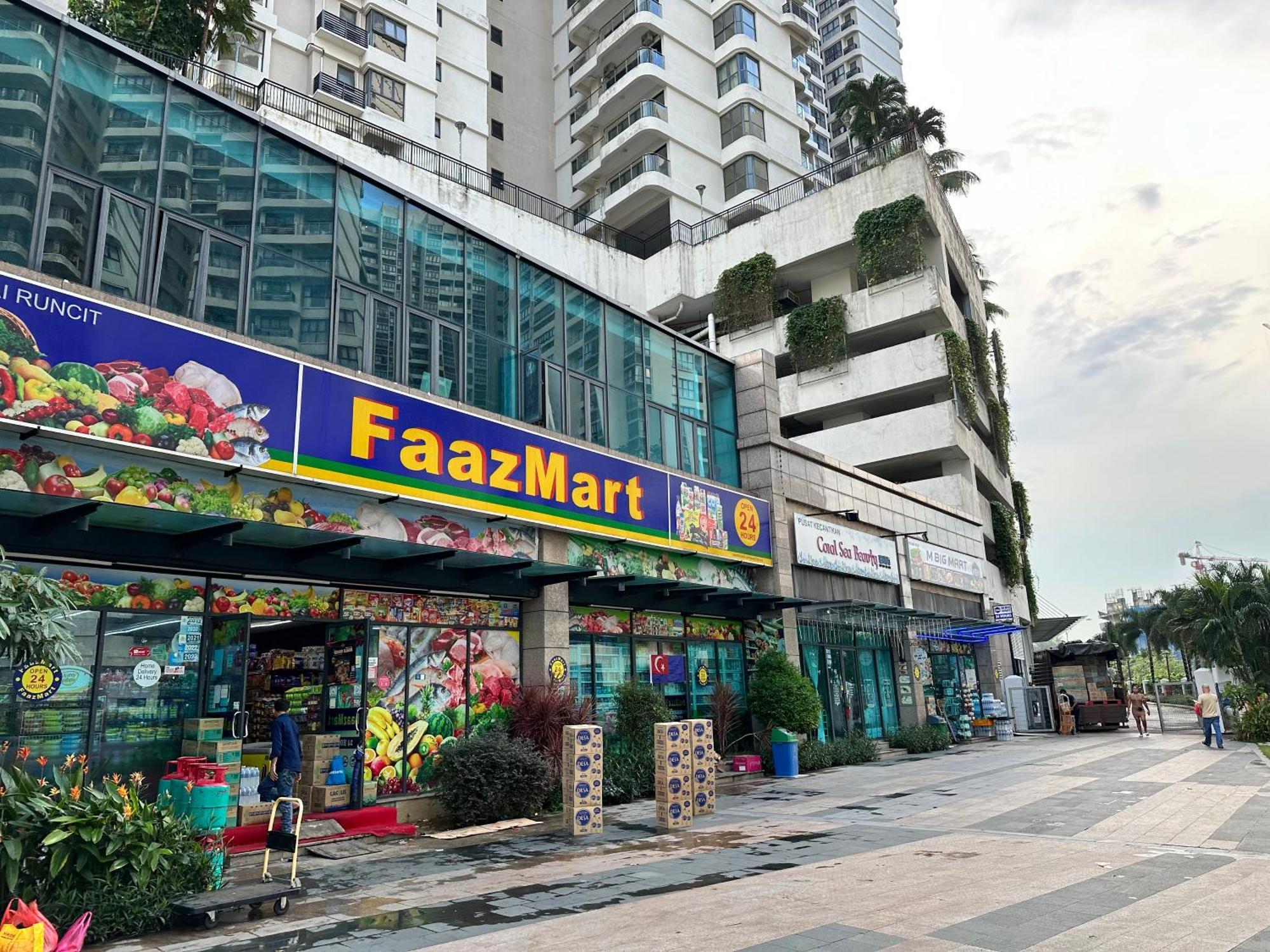Apartment Funxvivid Seaview 2br 2cp Near Sg Ciq Ksl Zoojb Free Netflix Wifi